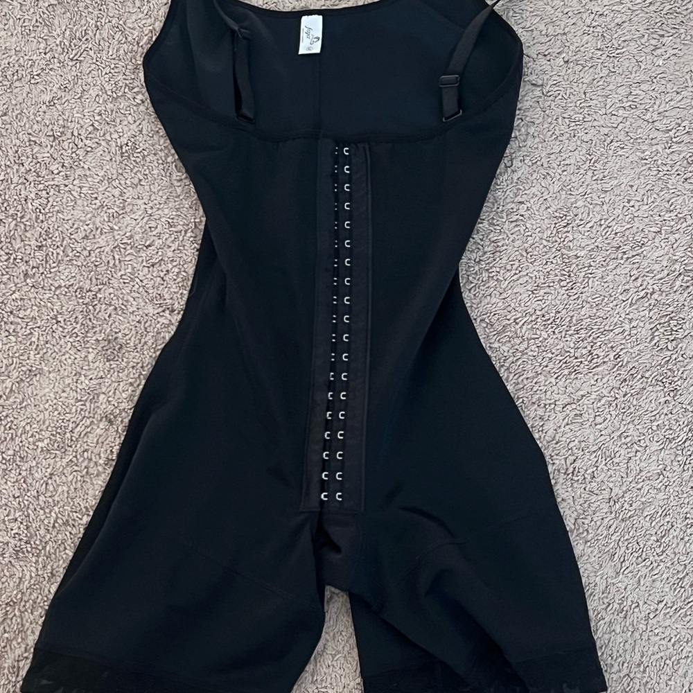 Black Faja compression garment